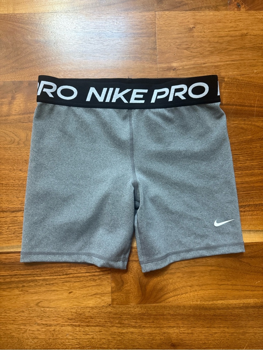 Girls Nike Pro Shorts Grey and Black Size XL